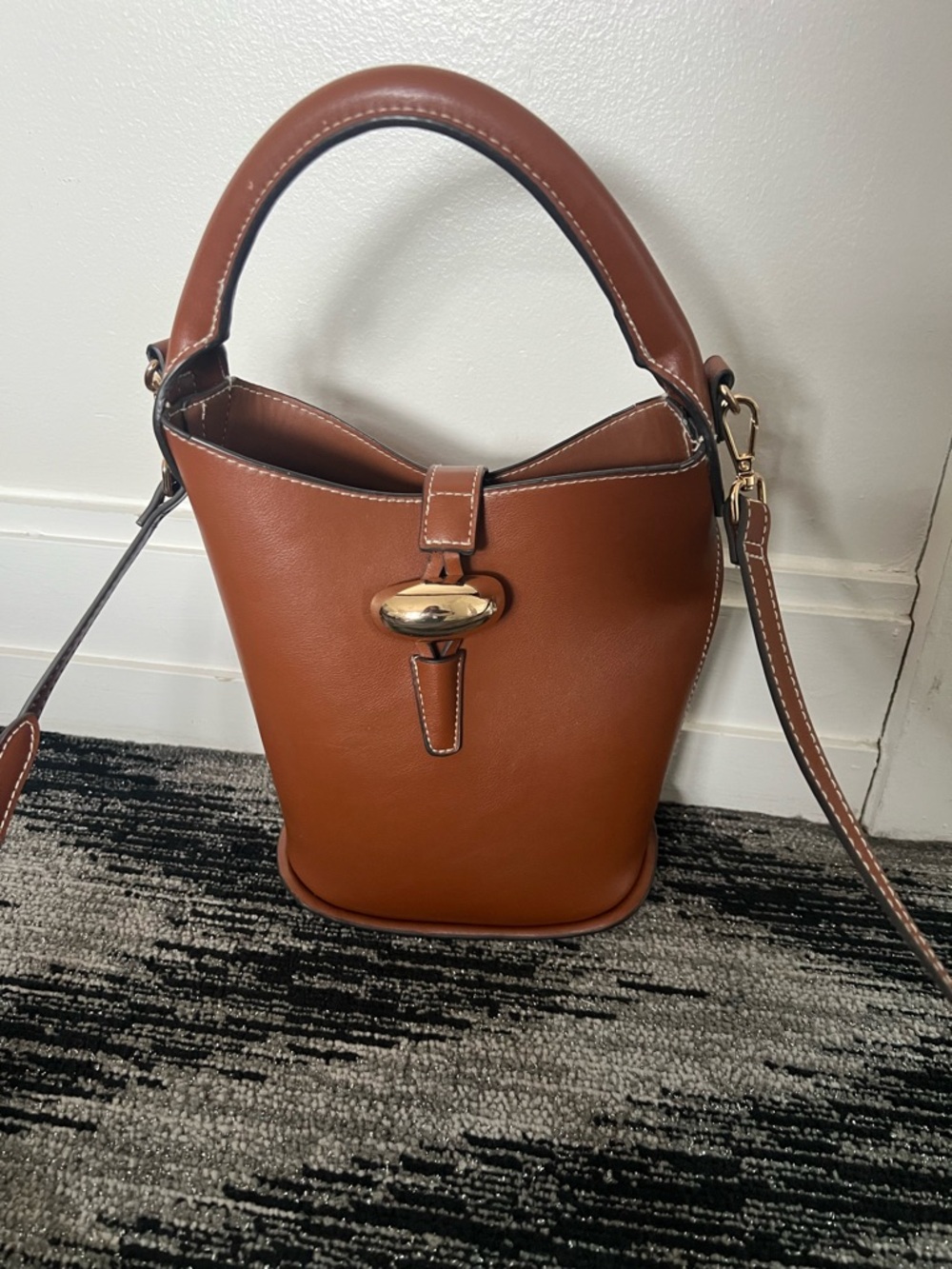 H&M Brown Leather Bucket Crossbody with Gold Accent - Picture 3 of 9